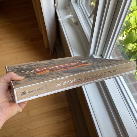 Vintage Woodstock CD Collection - Brown and Orange - Picture 4 of 16